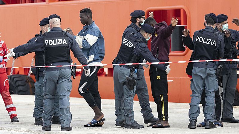 El "Alan Kurdi" obtiene autorización para desembarcar en Tarento - Escuchar ahora