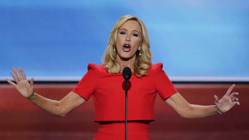 Las mañanas de RNE con Íñigo Alfonso - Trump ficha a una telepredicadora para su campaña electoral- Escuchar ahora