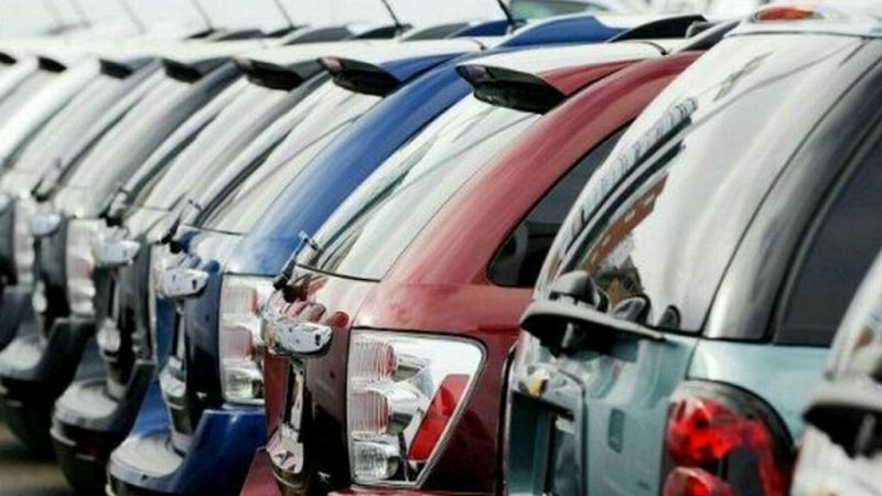 Boletines RNE - Las empresas empujan las matriculaciones de coches - Escuchar ahora