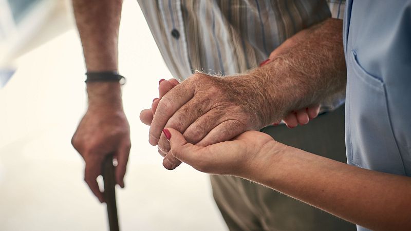 14 horas - ¿Quién cuida a los cuidadores? - Escuchar ahora