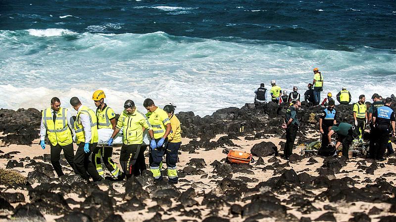 14 horas - Ascienden a nueve las personas muertas en el naufragio de una patera en Lanzarote - Escuchar ahora