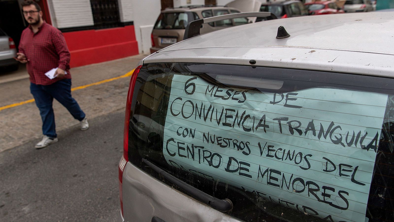 Boletines RNE - El Defensor del Pueblo llama a combatir la xenofobia contra los 'mena' - Escuchar ahora
