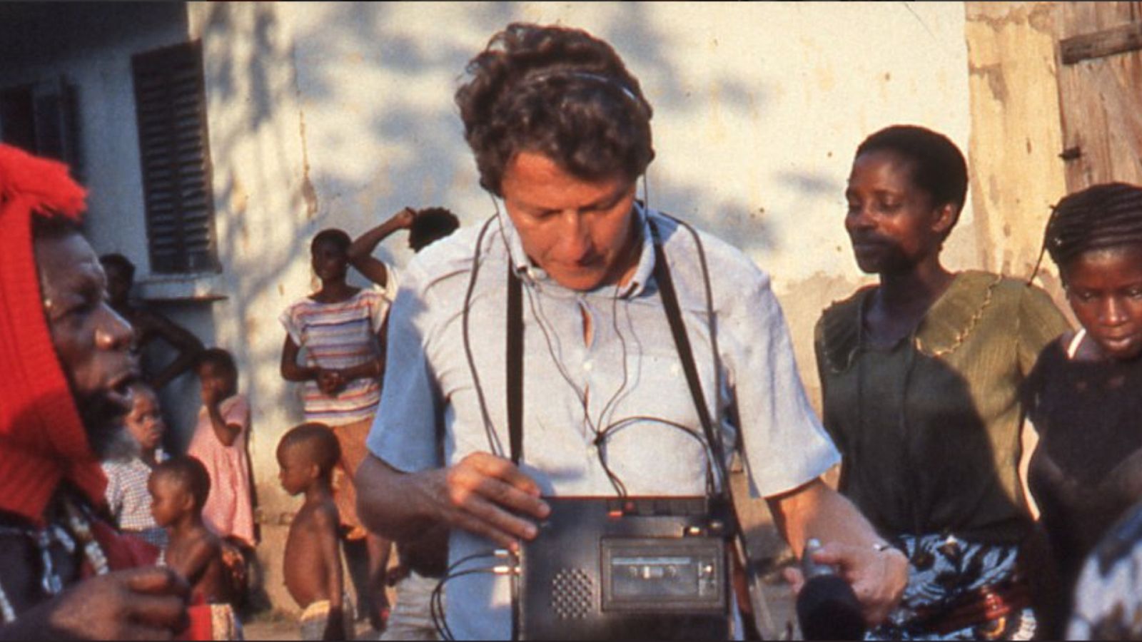 A la fuente - Los mundos de Charles Duvelle - 24/11/19 - escuchar ahora