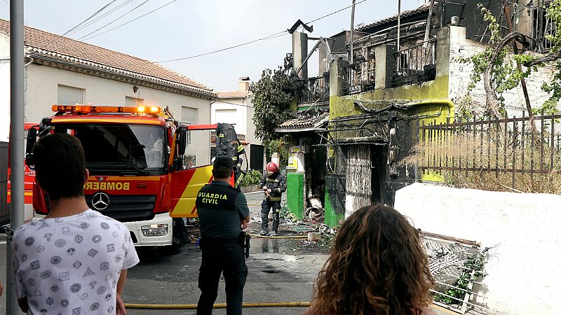 Tres personas fallecidas en un incendio en Granada - Noticias RNE | Escuchar