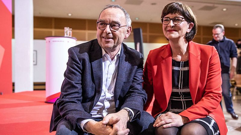 Complicaciones para Merkel, la Socialdemocracia gira a la izquierda - Escuchar ahora