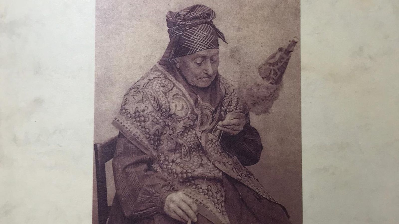 Esto me suena a pueblo - Cuentos de viejas - Amén y la deuda del esquilador - Escuchar ahora