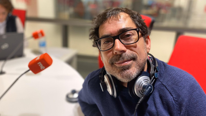 Solamente una vez - Amaro Ferreiro y su homenaje al Mediterráneo de Serrat