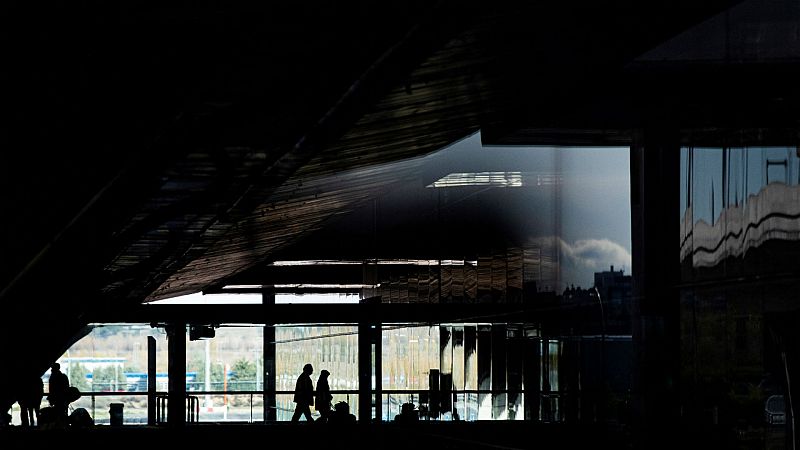 24 horas - ¿Cómo afectan las huelgas de transporte al puente de la Constitución? - Escuchar ahora