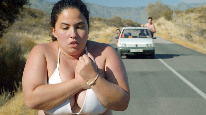 El gallo que no cesa - 'Cerdita', mirando de frente al acoso