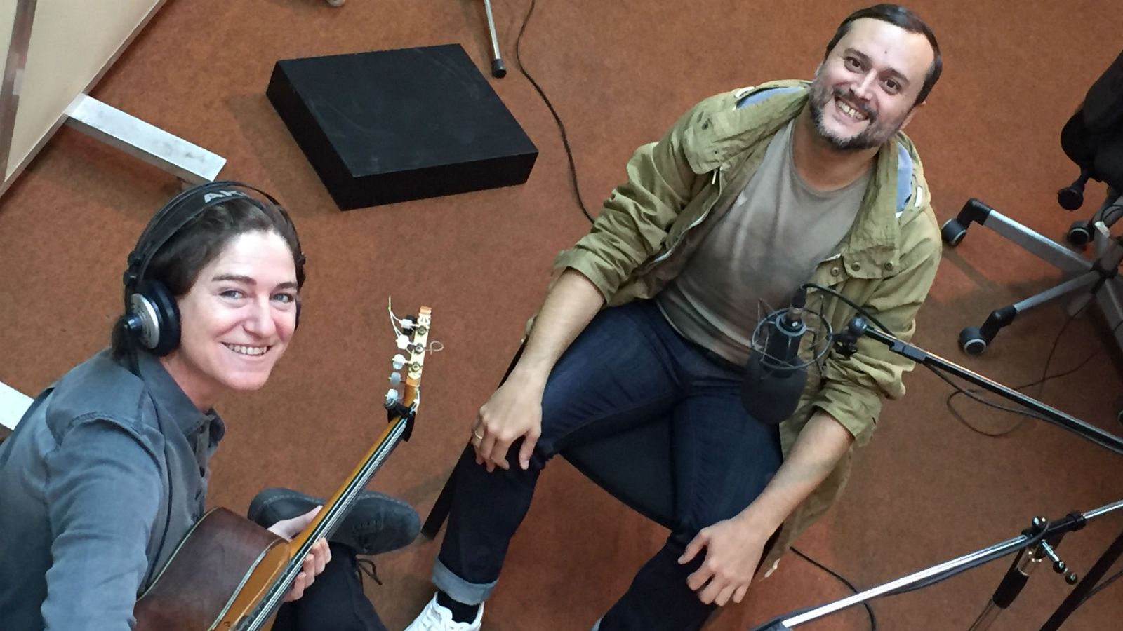 A compás - Aula de flamenco - Rondeñas - 12/12/19 - escuchar ahora