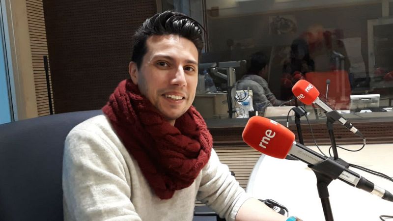 El gallo que no cesa - Defreds, el escritor que leen los jóvenes