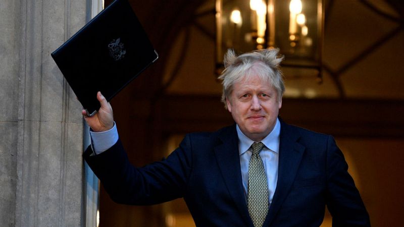 Cinco continentes - Johnson estrena mayora absoluta - Escuchar ahora