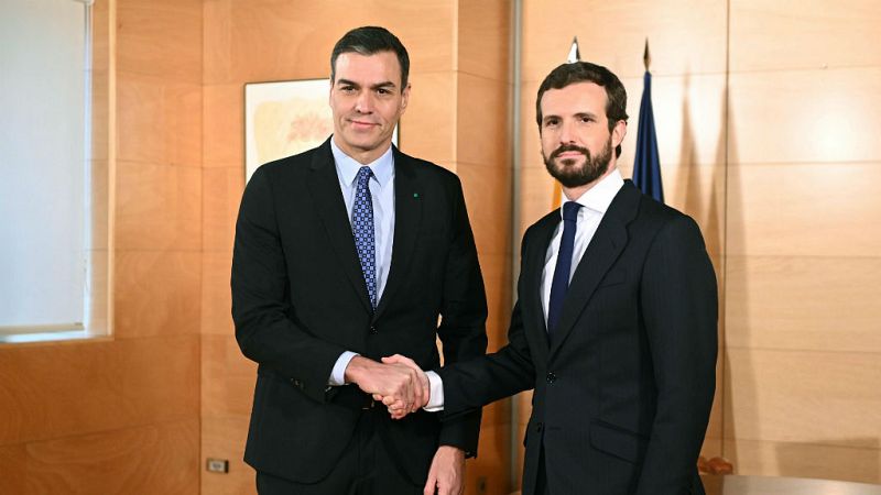 Boletines RNE - Concluye sin avances la reunión entre Pedro Sánchez y Pablo Casado - Escuchar ahora