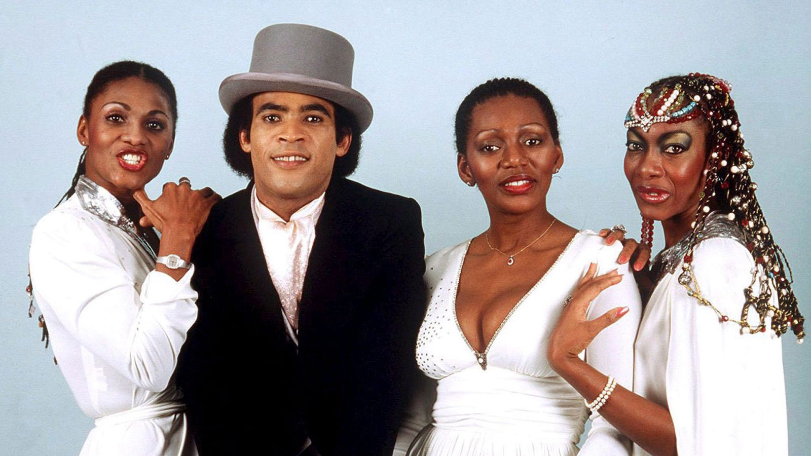 El gallo que no cesa - Versión y original: "Feliz Navidad" - Escuchar ahora