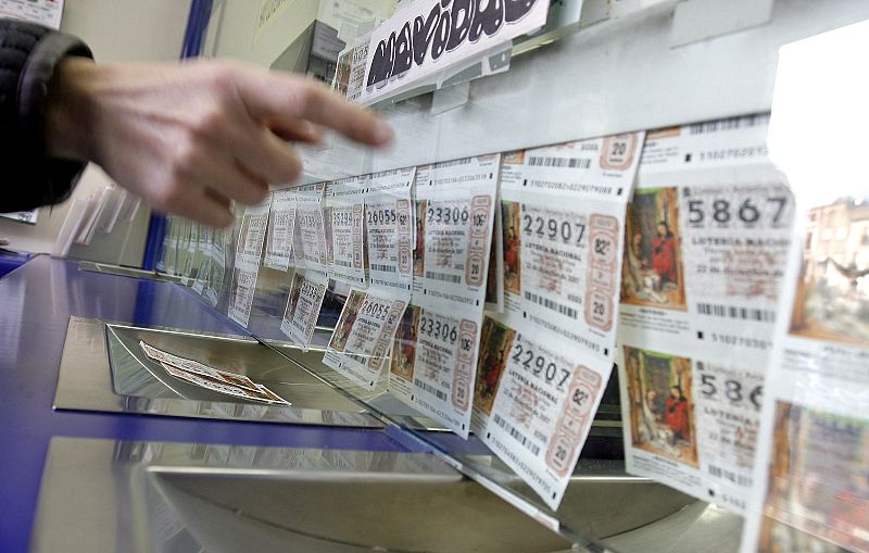 Cada extremeño juega 50 euros en el sorteo de Navidad - Escuchar ahora