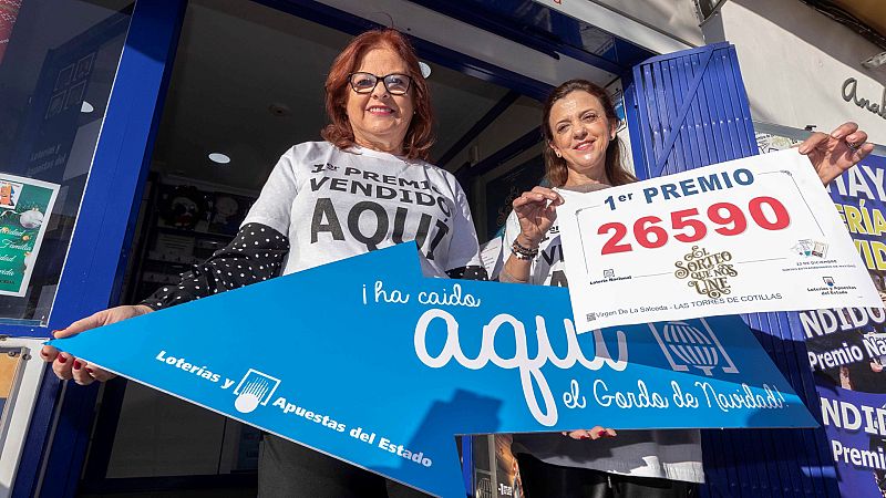 No es un día cualquiera | Lotería de Navidad - Parte del Gordo llega a una peña murciana