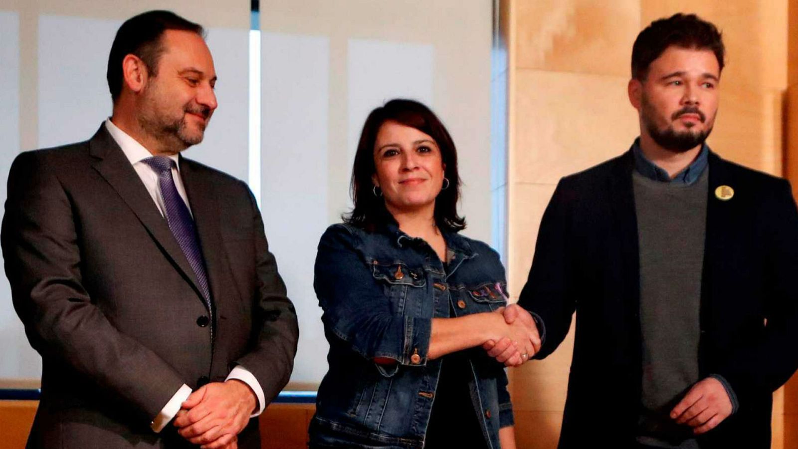 24 horas - El PSOE espera la decisión final de Esquerra cuando salga el escrito de la Abogacía del Estado - Escuchar ahora