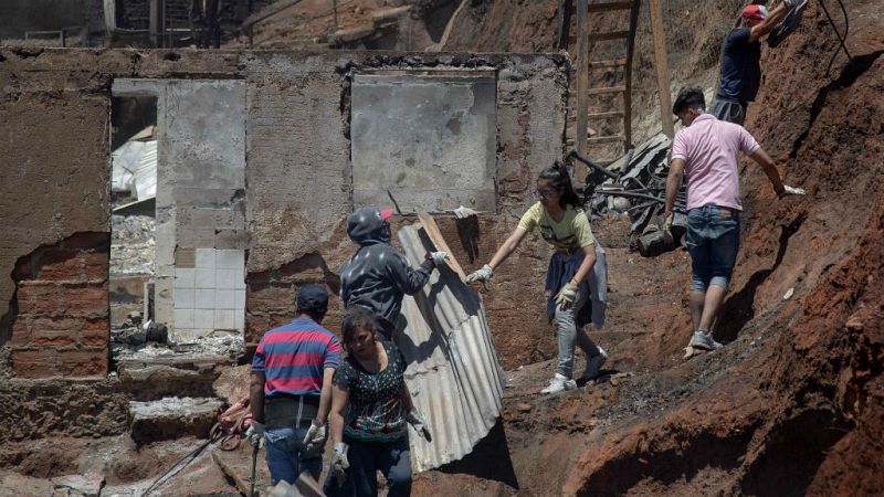Las mañanas de RNE con Íñigo Alfonso - Chile presentará una querella por delito de incendio
