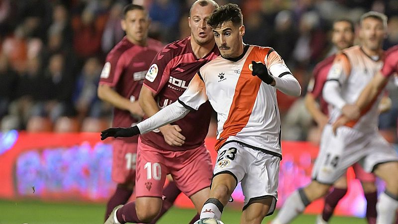 14 horas - El Rayo-Albacete se terminará de jugar a puerta cerrada - Escuchar ahora