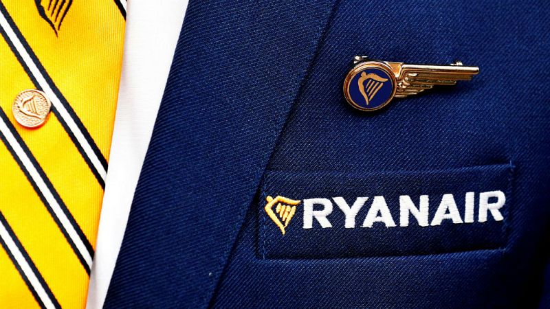 Las mañánas de RNE con Íñigo Alfonso - Ryanair formaliza el cierre de sus bases en las Islas Canarias - Escuchar ahora