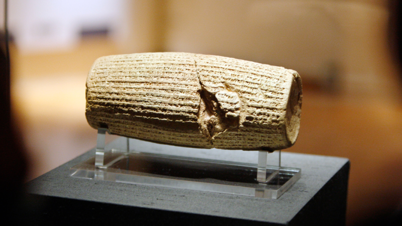 Las mañanas de RNE con Íñigo Alfonso - El comentario del lunes con Juan Carlos Soriano | El Cilindro de Ciro - Escuchar ahora