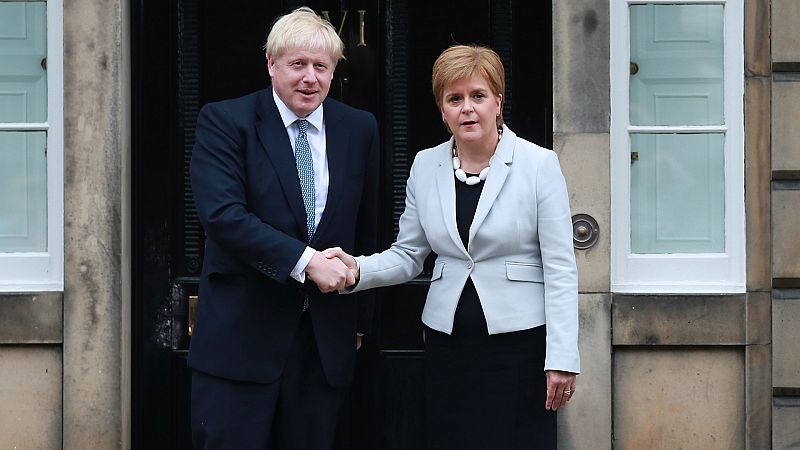 14 horas - Boris Johnson rechaza la petición escocesa de un segundo referéndum de independencia