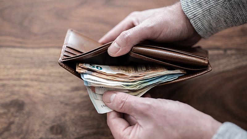 24 horas - Los españoles han perdido 3.200 euros desde la crisis, según la OIT - Escuchar ahora