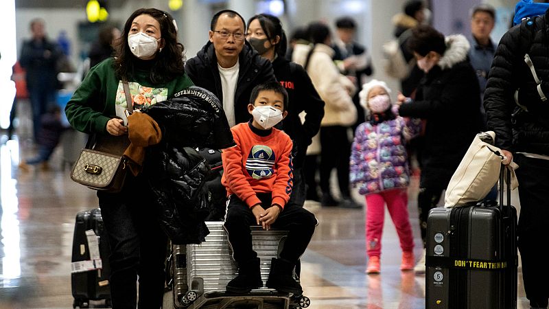 14 horas - China refuerza los controles ante el aumento de contagios del coronavirus - Escuchar ahora