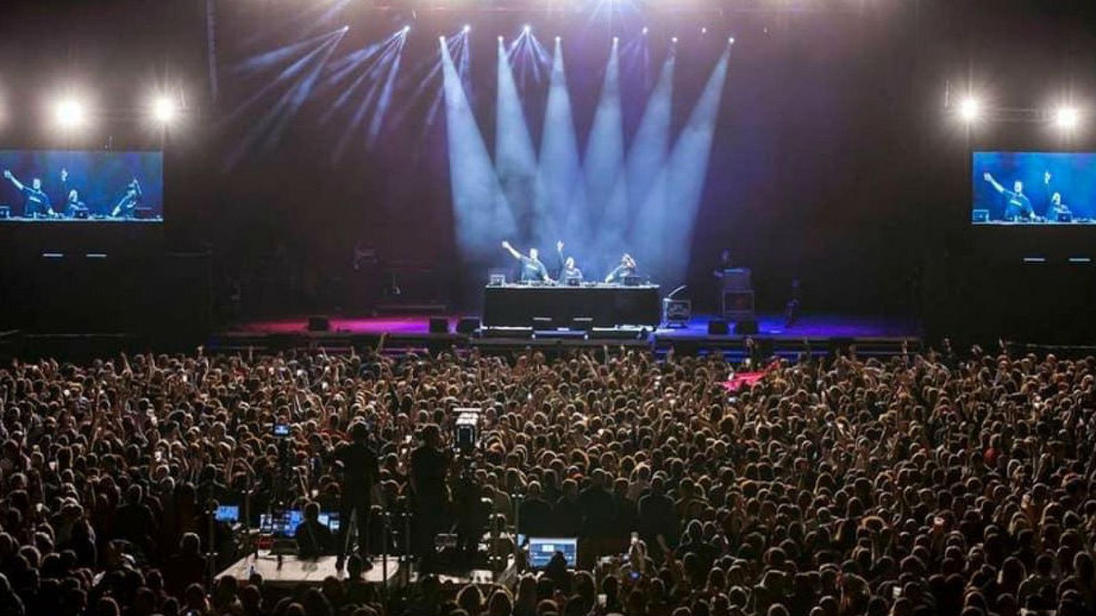 Todo Noticias Tarde - Cita con la EGB - Escuchar ahora