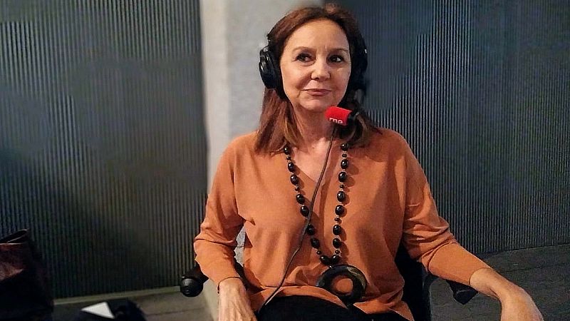 Por tres razones - María Dueñas: "Los emigrantes tuvieron un gran coraje y valentía para salir de su país" - 22/01/20 - escuchar ahora