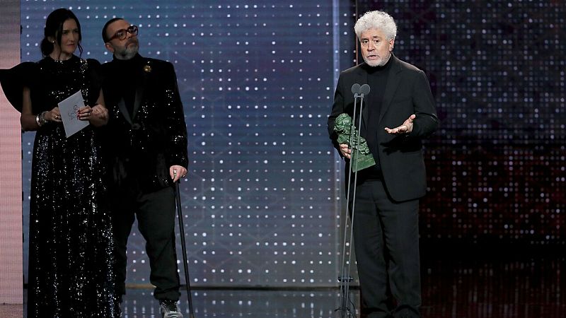 De película - Premios Goya - Almódovar a Sánchez "en los próximos cuatro años sera el coautor del guión de nosotros, los ciudadanos" - Escuchar ahora