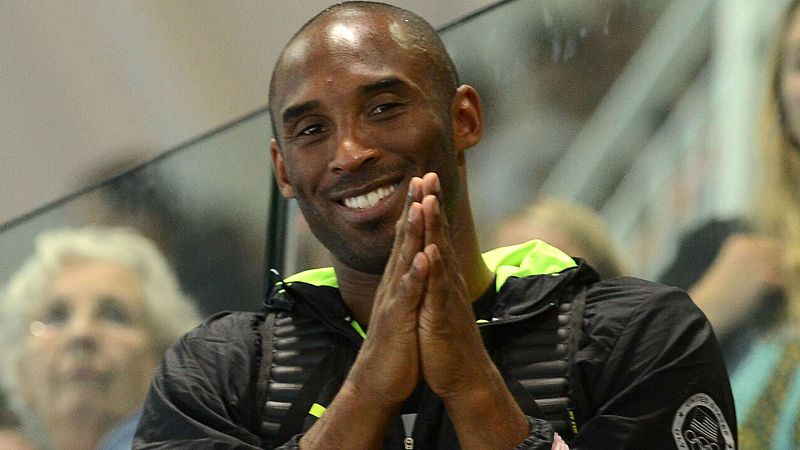 Boletines RNE - Fallece Kobe Bryant, histórico de la NBA, en un accidente de helicóptero - Escuchar ahora