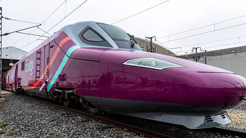 24 horas - Los billetes a 5 euros del AVE 'low cost' se agotan en una hora