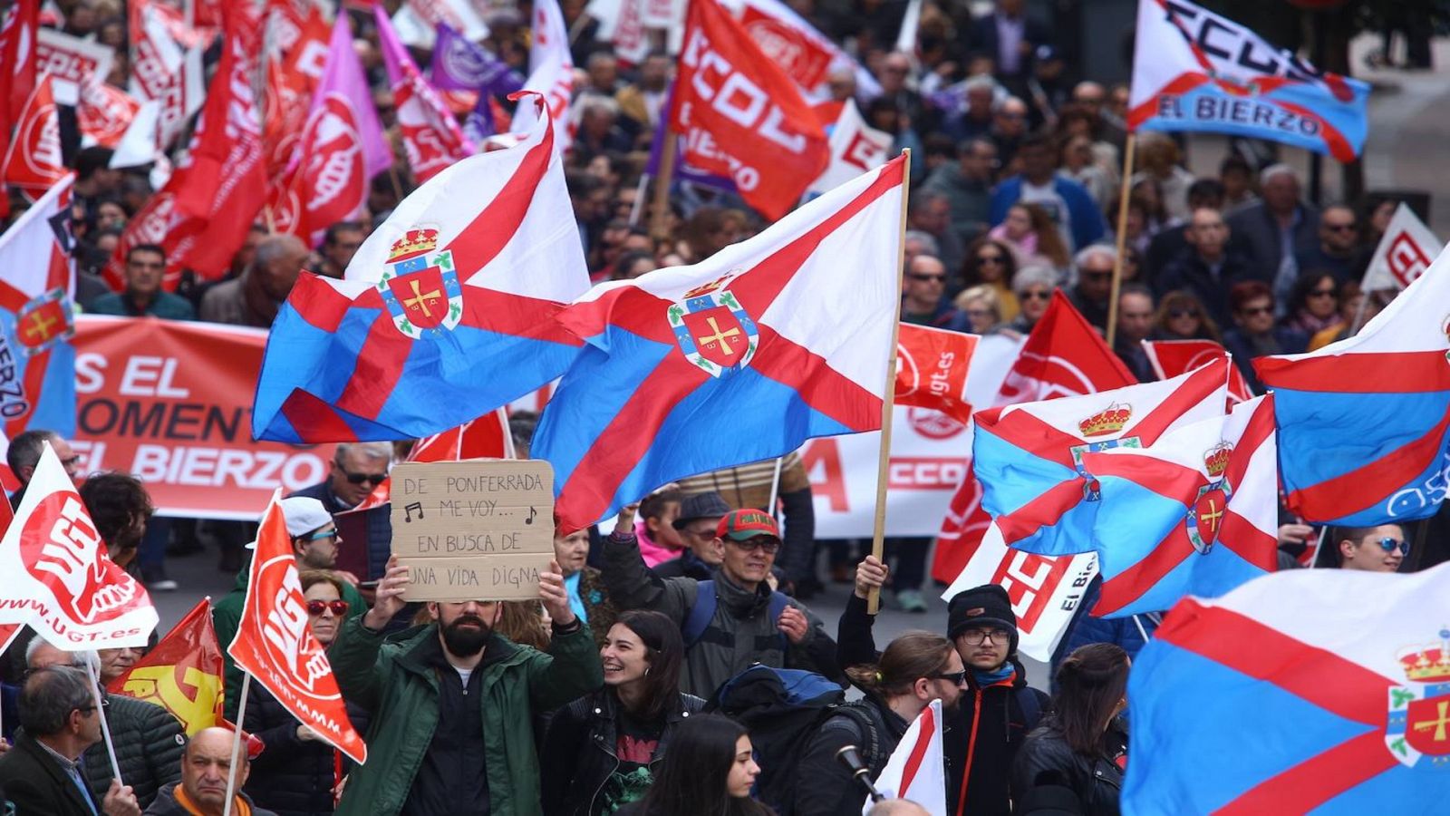 14 horas fin de semana - La Comarca del Bierzo también contra "las políticas del olvido" - Escuchar ahora