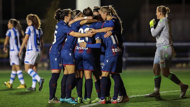 14 horas - Así es el primer Convenio Colectivo del fútbol femenino - Escuchar ahora