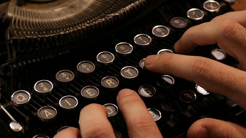 14 horas - César Andrade, exlíder de los Latin Kings, presenta su biografía