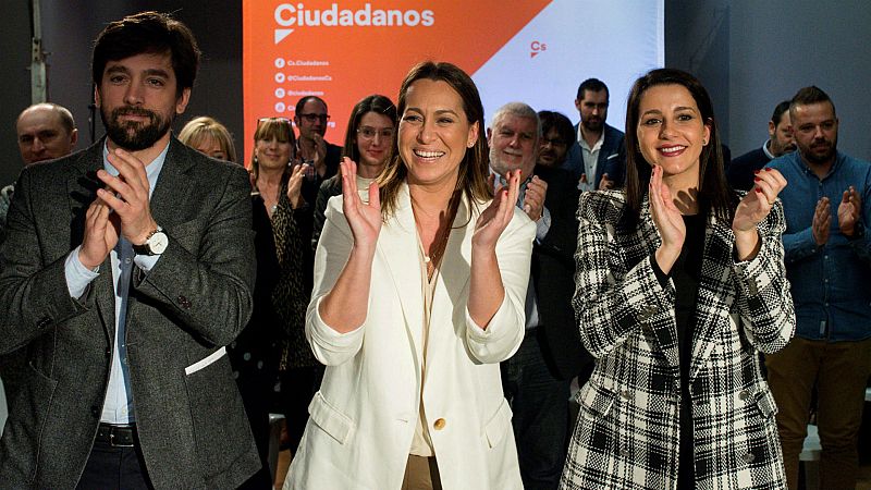 24 horas - La primarias gallegas de Ciudadanos escenifican la igualdad por el liderazgo en el partido  - Escuchar ahora