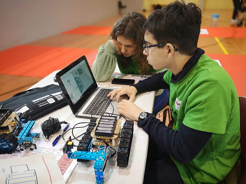 Comienza la II Liga de Robótica de Extremadura - Escuchar ahora