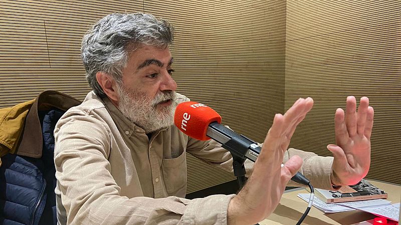 El ojo crítico - Historia de Mr. Sabas, domador de leones, y de su admirable familia del Circo Toti - Escuchar ahora