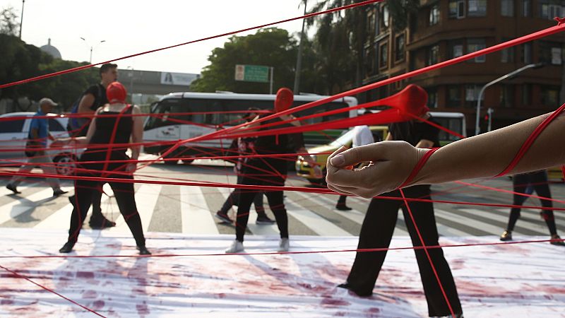 España a las 8 Fin de Semana - Las mujeres en Colombia, objetivo de la violencia del narcotráfico