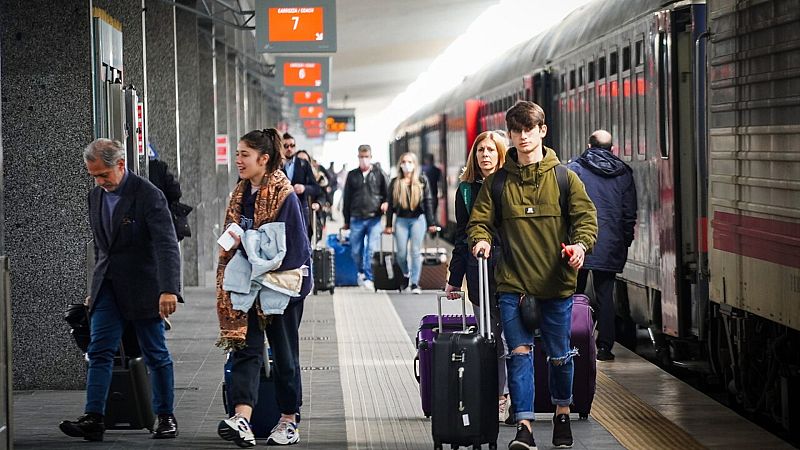 20 horas fin de semana - 24 horas - Desconcierto en Italia tras el confinamiento de 16 millones de personas - Escuchar ahora