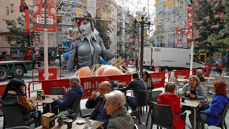 Las mañanas de RNE con Íñigo Alfonso - Se aplazan las Fallas en Valencia y las fiestas de la Magdalena en Castellón - Escuchar ahora