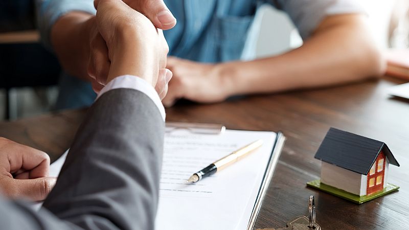 Por tres razones - ¿Qué es una hipoteca IRPH? - Escuchar ahora