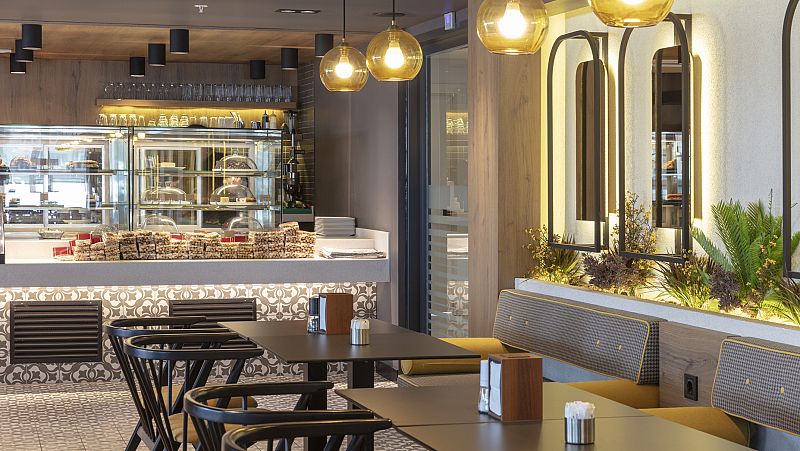 Las mañanas de RNE con Íñigo Alfonso - Natalia, dependienta en Igualada, denuncia la normalidad a pesar del confinamiento - Escuchar ahora