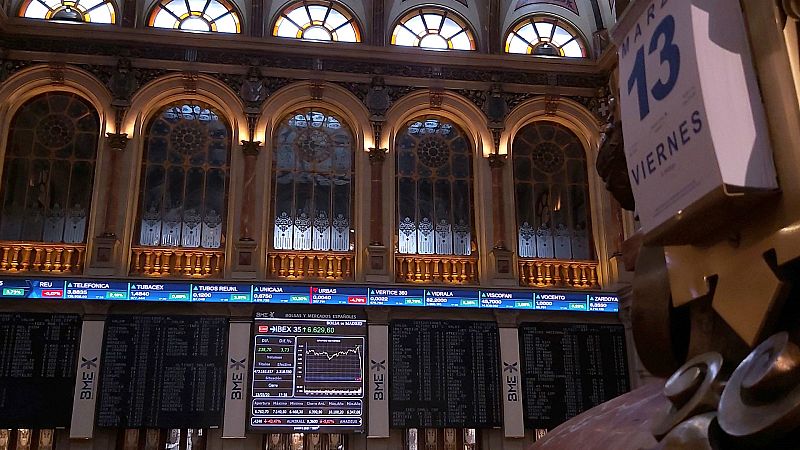 Boletines RNE -  Más pérdidas en la Bolsa pese a las medidas de los bancos centrales - Escuchar ahora