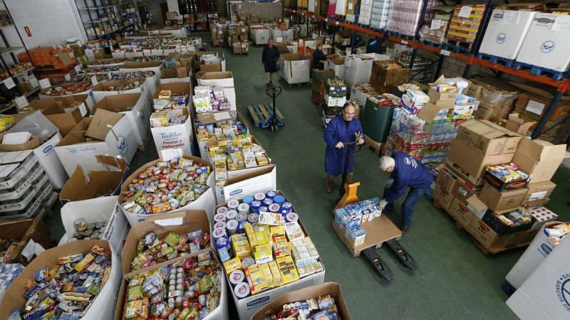 Las mañanas de RNE con Íñigo Alfonso - Los Bancos de Alimentos piden ayuda porque tienen comida para dos o tres meses - Escuchar ahora