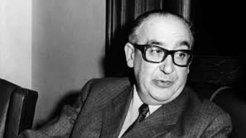 24 horas - En algún lugar del tiempo | Álvaro Cunqueiro - Escuchar ahora