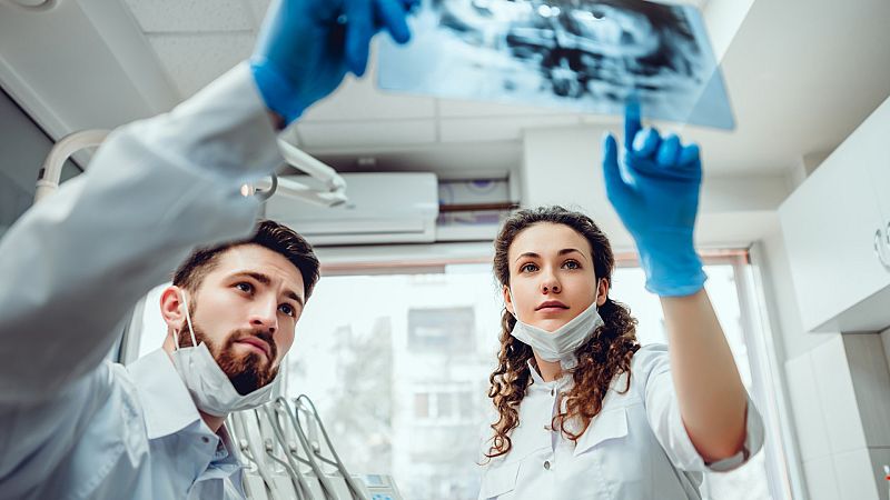 Todo noticias mañana - Estudiantes de medicina voluntarios para combatir el coronavirus - Escuchar ahora