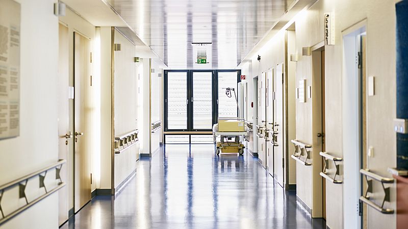 24 horas - UGT alerta de ERTE en centros sanitarios privados para reducir gastos de personal - Escuchar ahora