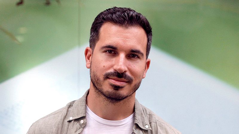 14 horas - Javier Castillo publica 'La chica de nieve' - Escuchar ahora